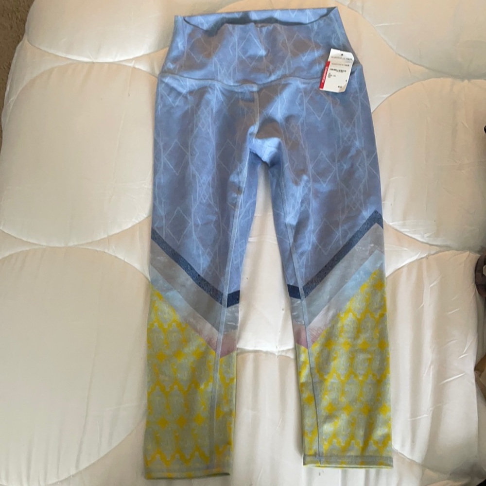 NWT alo yoga size small leggings